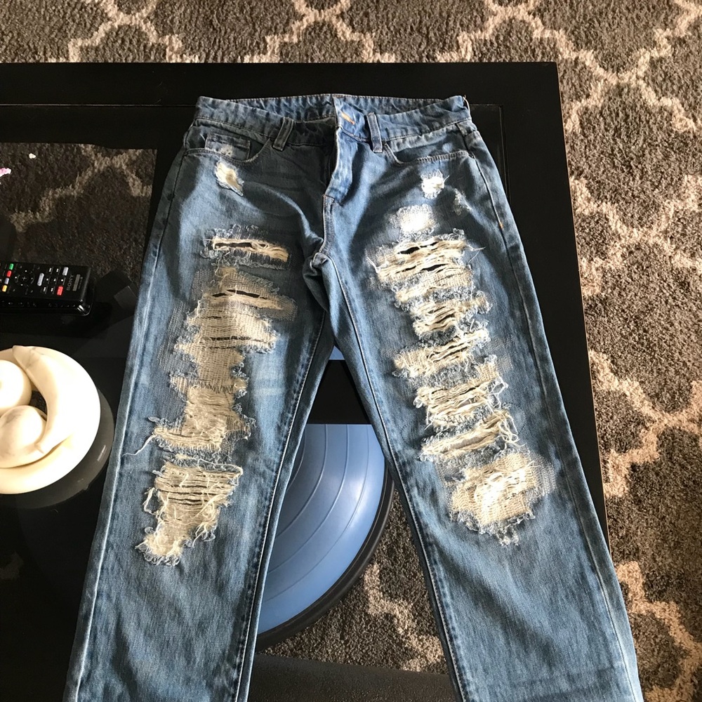 BLANK NYC distressed boyfriend jean 26